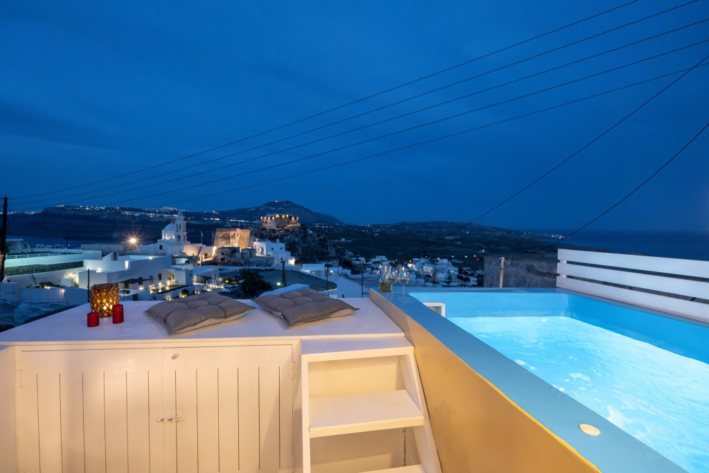 Picture of Honeymoon Suite with Private Outdoor Jetted Tub & Panoramic View